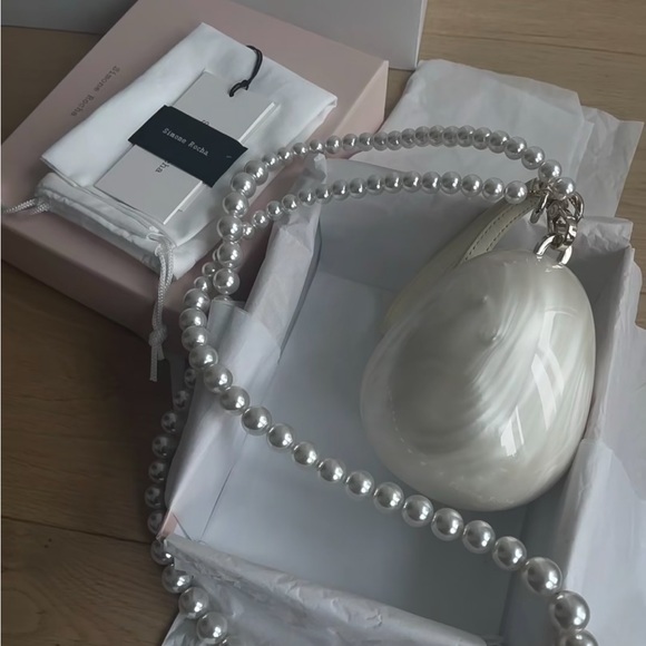 SIMONE ROCHA Micro Egg Pearl-Effect Cross-Body Bag - Picture 9 of 12